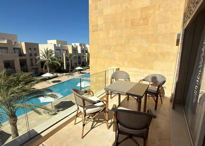 El Gouna Mangroovy 2Br Penthouse, Beach Access, Pool & Sea Views & Private Rooftop Terrace